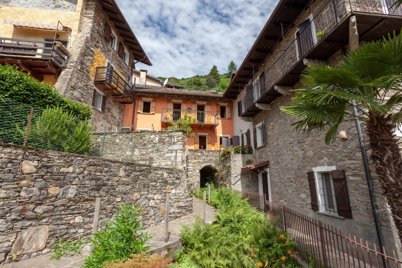 Casa Regalino Villa Oggebio Buitenkant foto